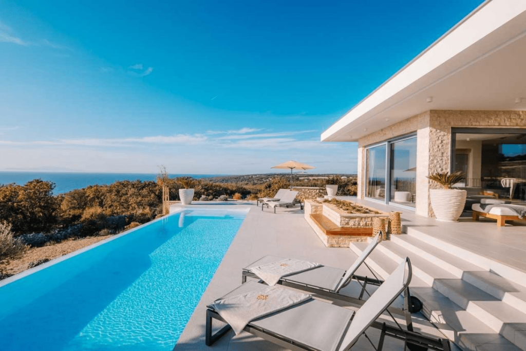 Luxusvilla Immobilien Kroatien am Meer mit Panoramablick und Pool
